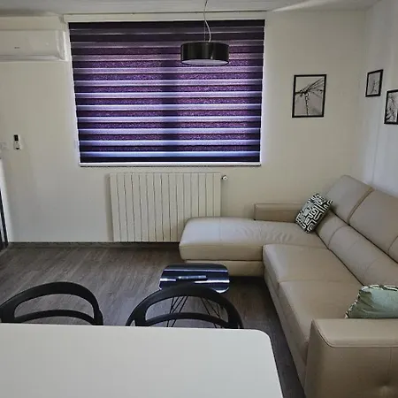 Mars E-4 Apartament